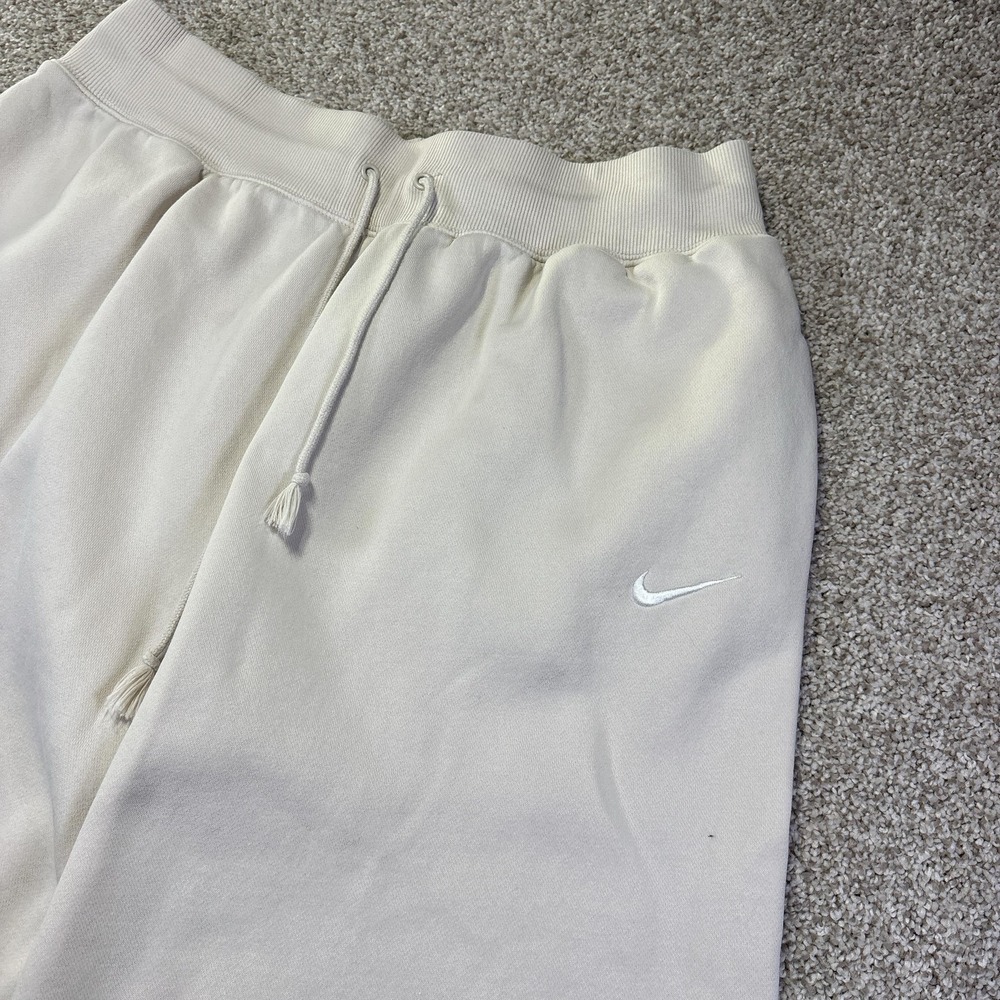 Y2K Baggy Nike Shorts Mens 2XL Beige Fleece Sweat Elastic Waist Pockets Casual - Picture 2 of 8